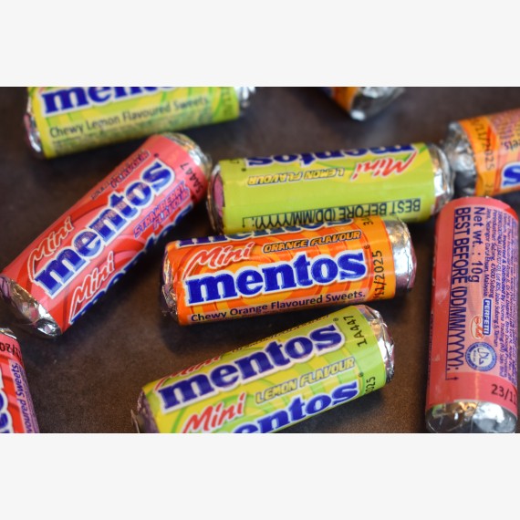 Puntzak mini mentosrolletjes fruit