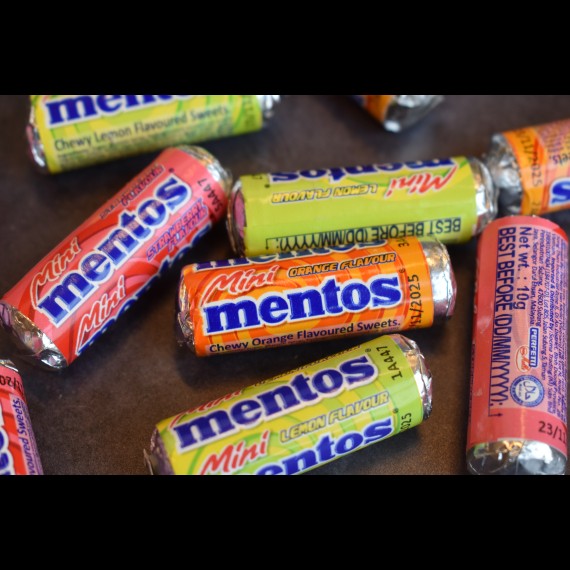 Puntzak mini mentosrolletjes fruit
